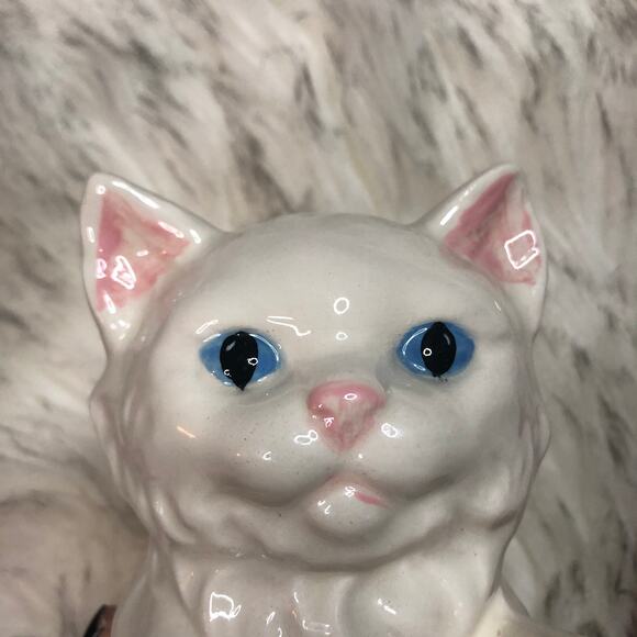 Vintage White Fluffy Ceramic Kitty Cat Blue Eyes Statue Figure - Picture 11 of 12